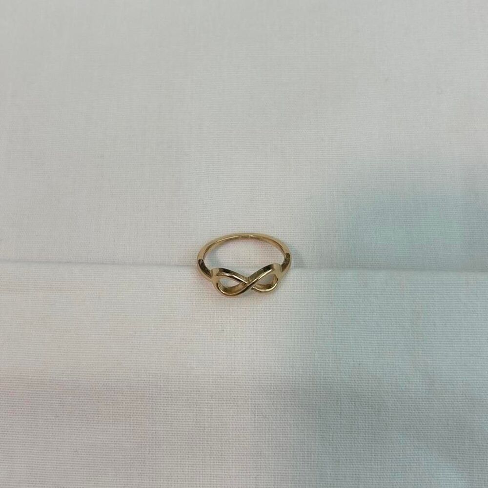 Vintage Luxury Inspired Gold Ring - Picture 3 of 3